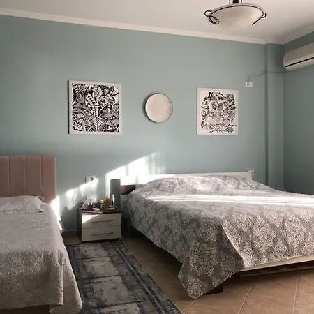 Pandora's Seaview Daire Dıraç